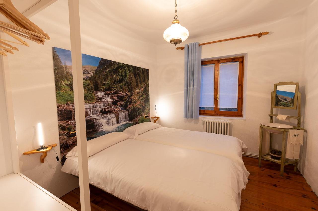 Cirjuana, Casa En El Centro Con Agradable Jardin Y Barbacoa By Pirineos 360 Hébergement de vacances *