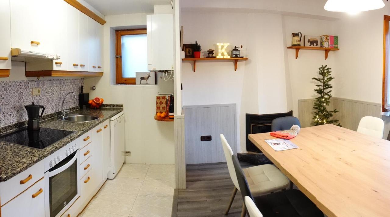 Cirjuana, Casa En El Centro Con Agradable Jardin Y Barbacoa By Pirineos 360 Hébergement de vacances *