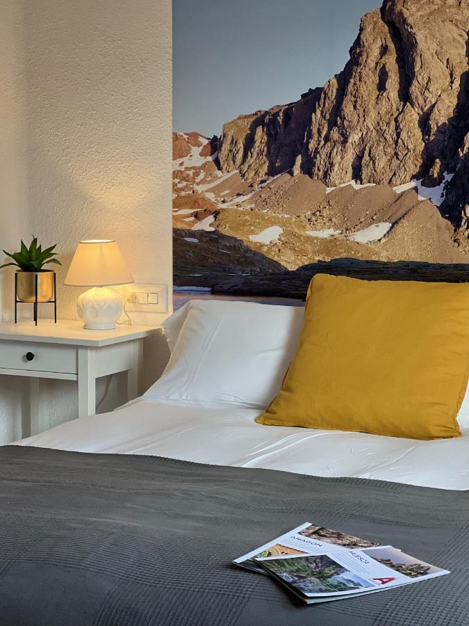 Cirjuana, Casa En El Centro Con Agradable Jardin Y Barbacoa By Pirineos 360 Biescas (Aragon)