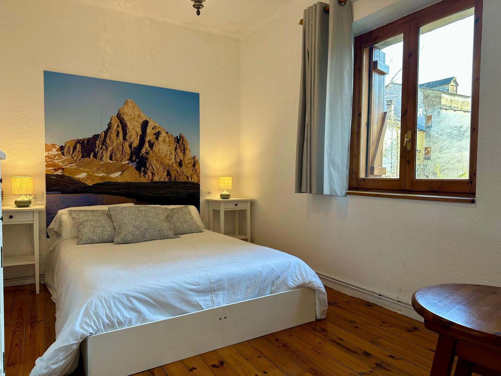 Cirjuana, Casa En El Centro Con Agradable Jardin Y Barbacoa By Pirineos 360 Hébergement de vacances